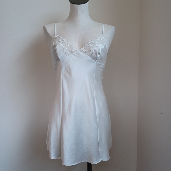 Victorias Secret Peignoir Set Short Gown and Robe Ivory Vintage Womens Small - Picture 3 of 16
